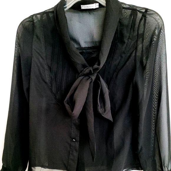 Ladies blouse - Picture 1 of 2